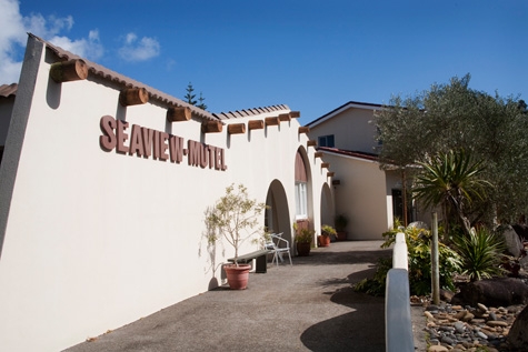 enterace of Seaview Motel